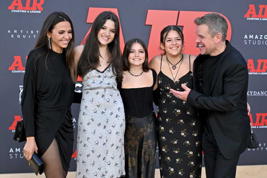 matt-damon-wife-daughters.jpg