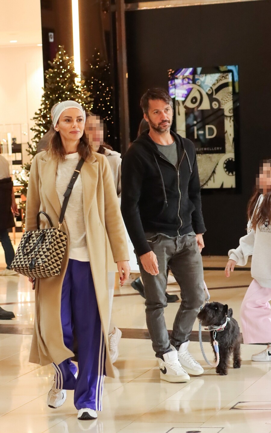 BETTY_MAGGIRA_SHOPPING_THERAPY_DIMITRIS_MAZIS_KAI_PAIDIA_12_f58e0.jpg