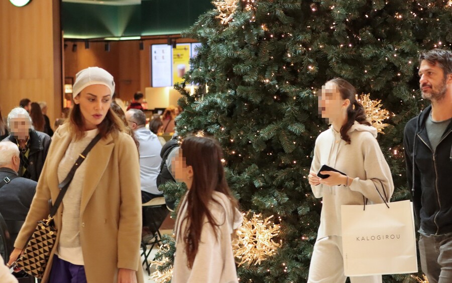 BETTY_MAGGIRA_SHOPPING_THERAPY_DIMITRIS_MAZIS_KAI_PAIDIA_3_3532a.jpg