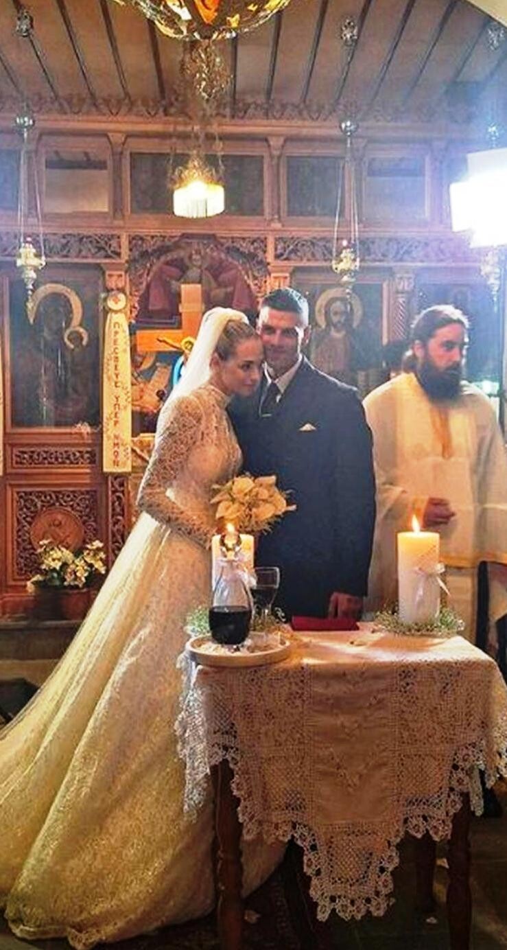 AGOROY_GAMOS_VARVARA_687fa.jpg