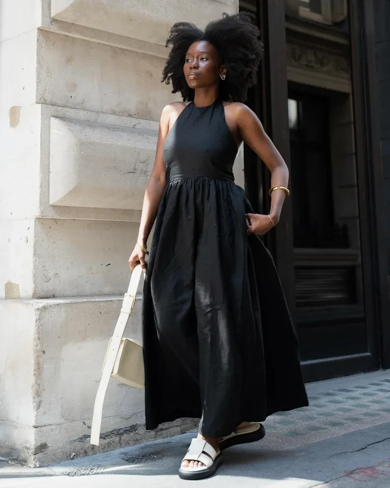 black-dress-with-sandals-307871-1687202357266-image-768-80.jpg_450de.webp