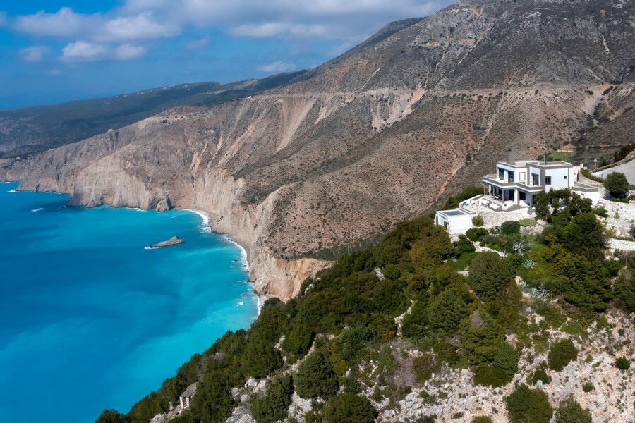TTT_Ionian_Islands_Cephalonia_Mythos_APR23_002_9b385.jpg