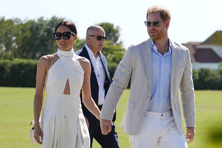 Meghan_Markle_Prince_Harry_epeteios_gamou_6_83c4d.jpg