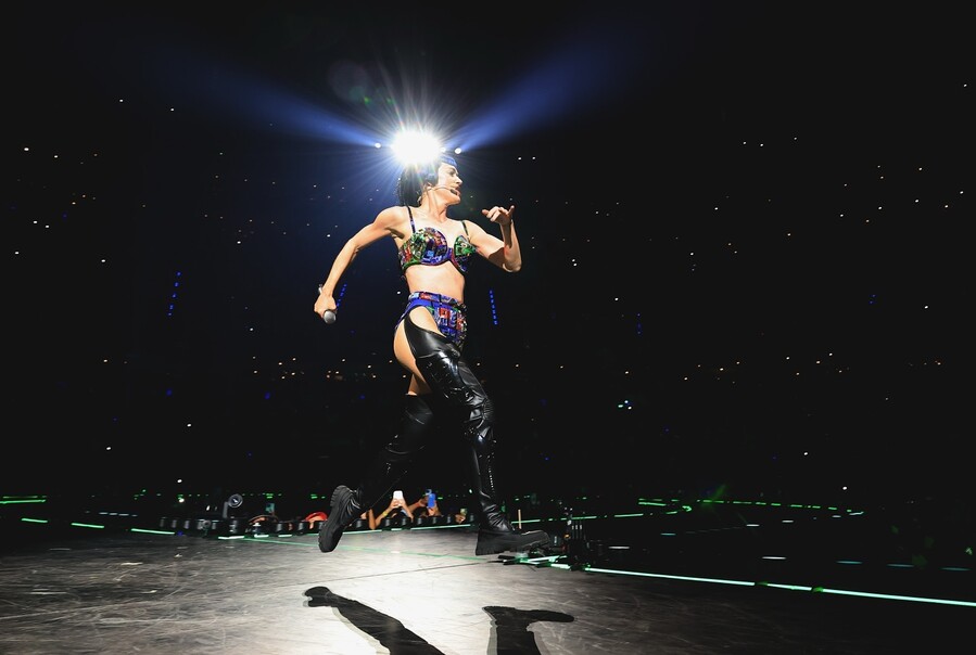 KATY_PERRY_STOLI_SYNAVLIeS_955ec.jpg