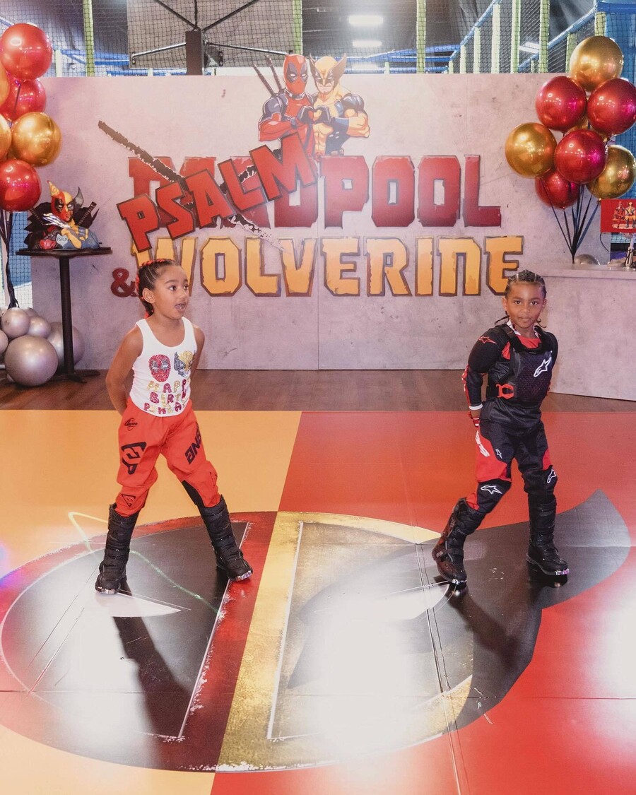 KIM_KARDASHIAN_SON_PSALM_BIRTHDAY_PARTY_2_e9dec.jpg