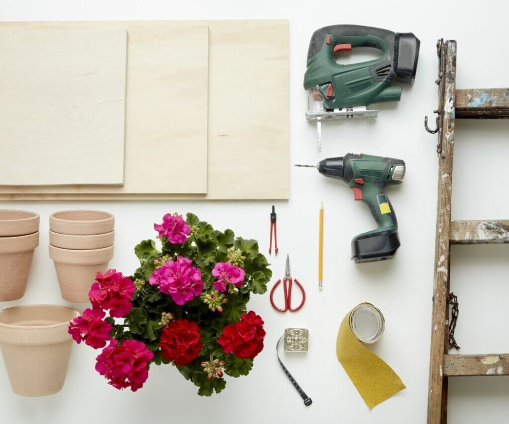 2021 geraniums 4050 diy urban flower ladder 01 1024x853 b4669