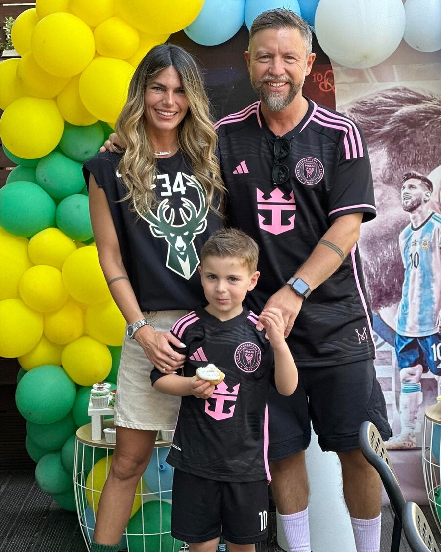 VARDIS_FAMILY_NEW_47058.jpg
