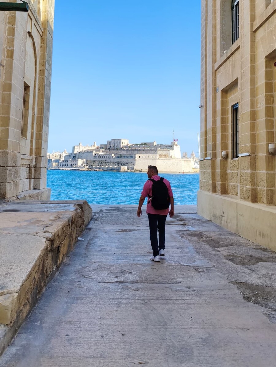 POLYXRONIDIS_MALTA_NEW_1e64b.jpg