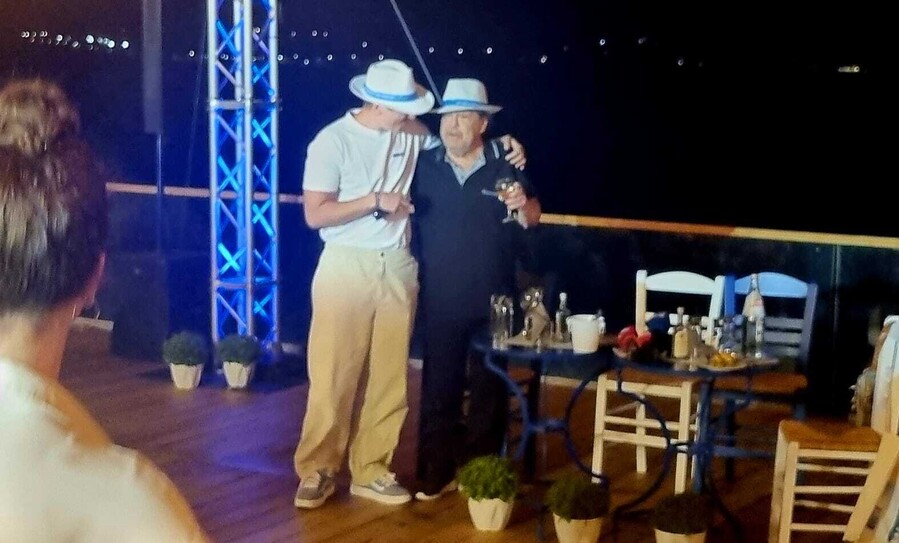 GIANNIS_PARIOS_TA_THALASSINA_3_53e28.jpeg