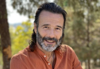 Θανάσης Ευθυμιάδης: Επιστρέφει στο θέατρο!