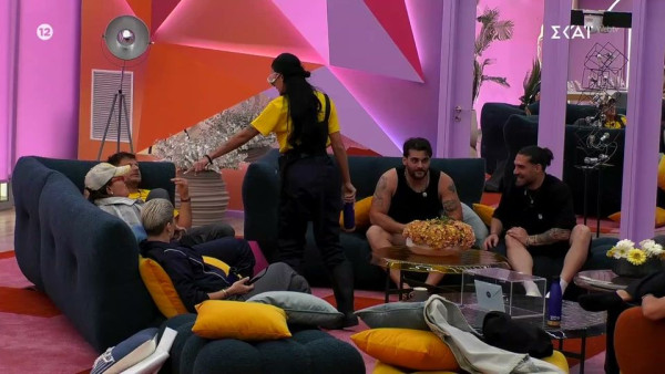 Big Brother: Η παίκτρια που πήρε βαριά την υποψηφιότητα, τα λεφτά, τα ψώνια, η ένταση και ο...βρωμοπόδαρος...