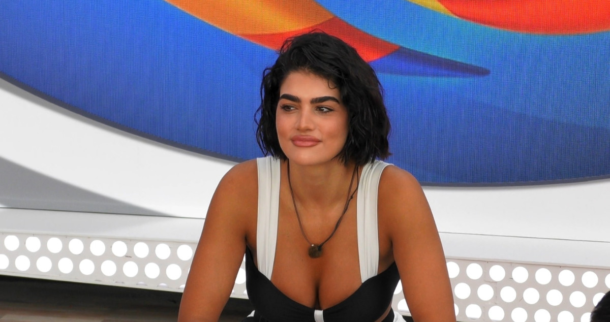 Big Brother: Η Ζωή &quot;χειρίζεται&quot; αριστοτεχνικά τον Γιάννη κι ο Μπάμπης &quot;ψαρεύει&quot; αν έχει αισθήματα