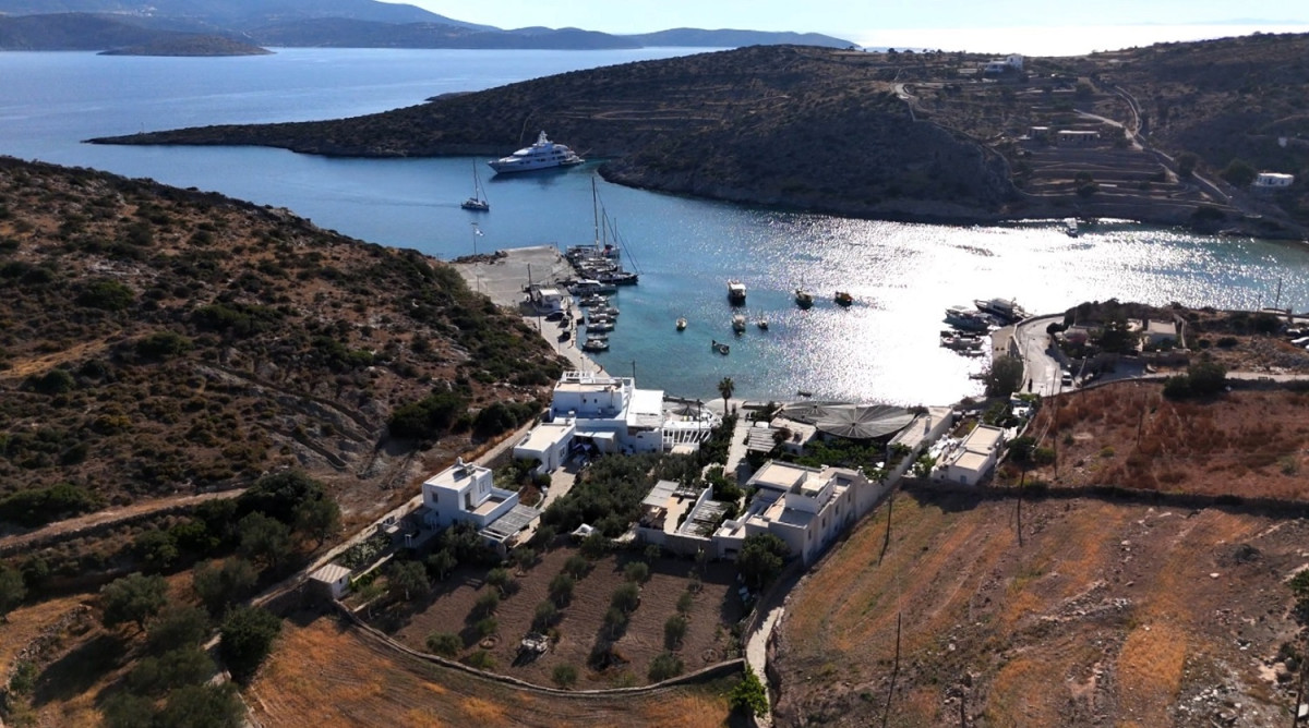 Όπου υπάρχει Ελλάδα: Η εβδομάδα ξεκινά από τη Σχοινούσα και την Ηρακλειά