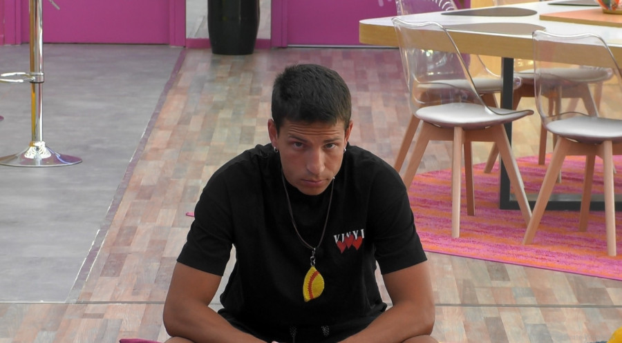Big Brother: 4 οι υποψήφιοι για αποχώρηση που έγιναν 3 αφού ο Νίκος τη γλίτωσε - «Εγώ πού είμαι;» η επική ατάκα της Ζωής