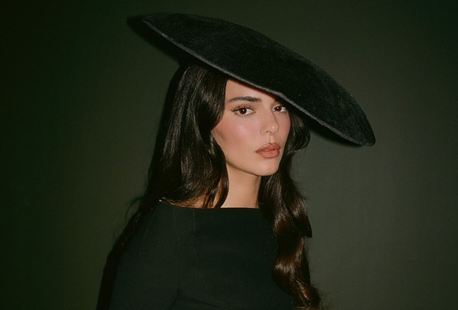 Αυτό είναι το nude κραγιόν της Kendall Jenner που έκλεψε τις εντυπώσεις στο Met Gala