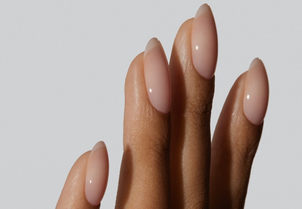 False Nails: Οι κίνδυνοι για την υγεία που δεν γνώριζες
