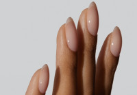 False Nails: Οι κίνδυνοι για την υγεία που δεν γνώριζες