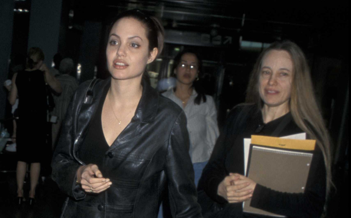 Η Angelina Jolie και η η μητέρα της, Marcheline Bertrand το 1998