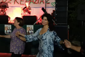Δανάη Παππά: Τρελός χορός και κέφι στα πανηγύρια στην Εύβοια!