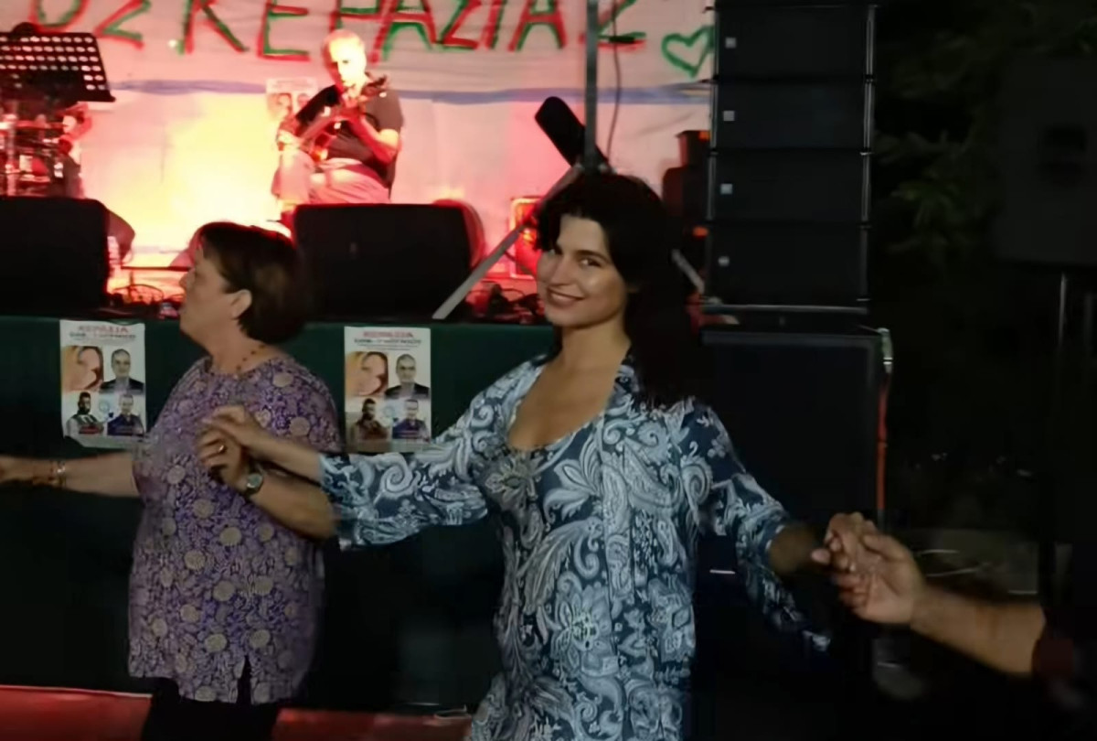 Δανάη Παππά: Τρελός χορός και κέφι στα πανηγύρια στην Εύβοια!