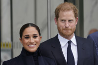 Γιατί η Meghan Markle στέλνει "μυστικά email" κάθε βράδυ στον Archie και τη Lilibet