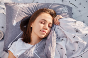 7 τρόποι για να κοιμηθείς καλύτερα απόψε