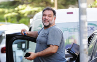 Γρηγόρης Αρναούτογλου: Το μέλλον που δεν θέλει, η ανησυχία του και το σχόλιο που μας έκανε να...λιώσουμε...