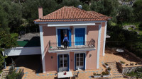 Όπου Υπάρχει Ελλάδα Αποκλειστικό: Η Δώρα Χρυσικού μας δείχνει το σπίτι της και το νησί της, την όμορφη Ιθάκη
