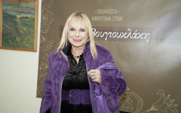 Άννα Φόνσου: «Αν πω ότι είμαι 80, θα πούνε &quot;κάνει την μπεμπέκα!&quot;. Η κριτική με πειράζει»