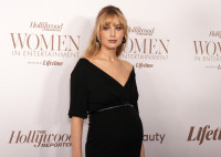 Η Jennifer Lawrence φόρεσε το ιδανικό σύνολο για αυτή τη φοβερή ζέστη