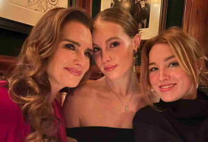 Brooke Shields: Αποκαλύπτει τον αυστηρό κανόνα που έθεσε στην 17χρονη κόρη της που ονειρεύεται να γίνει μοντέλο