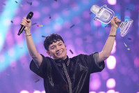 Eurovision: Η "κατάρα" του τροπαίου ξαναχτύπησε. Έσπασε και το φετινό του JJ