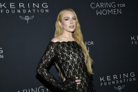 Η Lindsay Lohan ποζάρει χωρίς μακιγιάζ και μας δείχνει νέες φωτογραφίες με τον 2χρονο γιο της