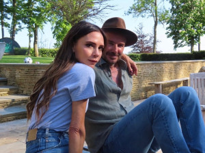 Victoria Beckham: H φωτογραφία του David με το εσώρουχο και οι ευχές για τη γιορτή του πατέρα