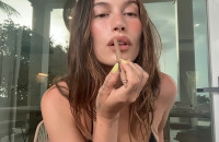 Hailey Bieber, Addison Rae και Sabrina Carpenter λατρεύουν αυτό το καλοκαιρινό μανικιούρ