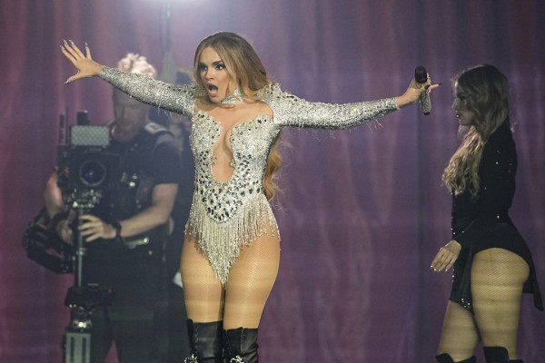 Eurovision 2025 Ισπανία: Μια Diva - κυριολεκτικά- πλατινένια από τα 10 της η Melody