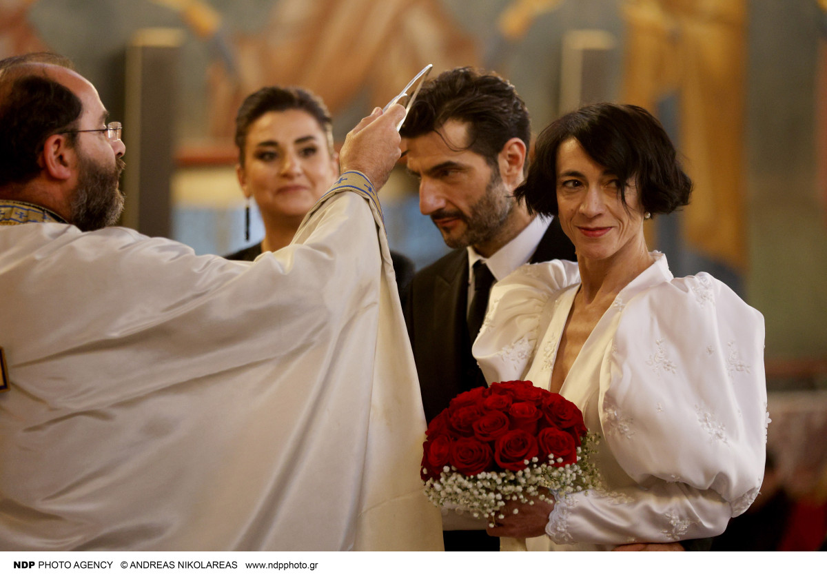 Η Έλενα Τοπαλίδου βάζει τελεία για την επίμαχη στιγμή στον γάμο της, με τον δικό της τρόπο