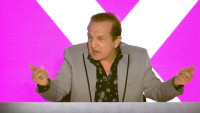 Σπύρος Μπιμπίλας: Οι ψεύτικοι θεατές, οι αληθινοί που έφυγαν στο διάλειμμα και η μισή παράσταση