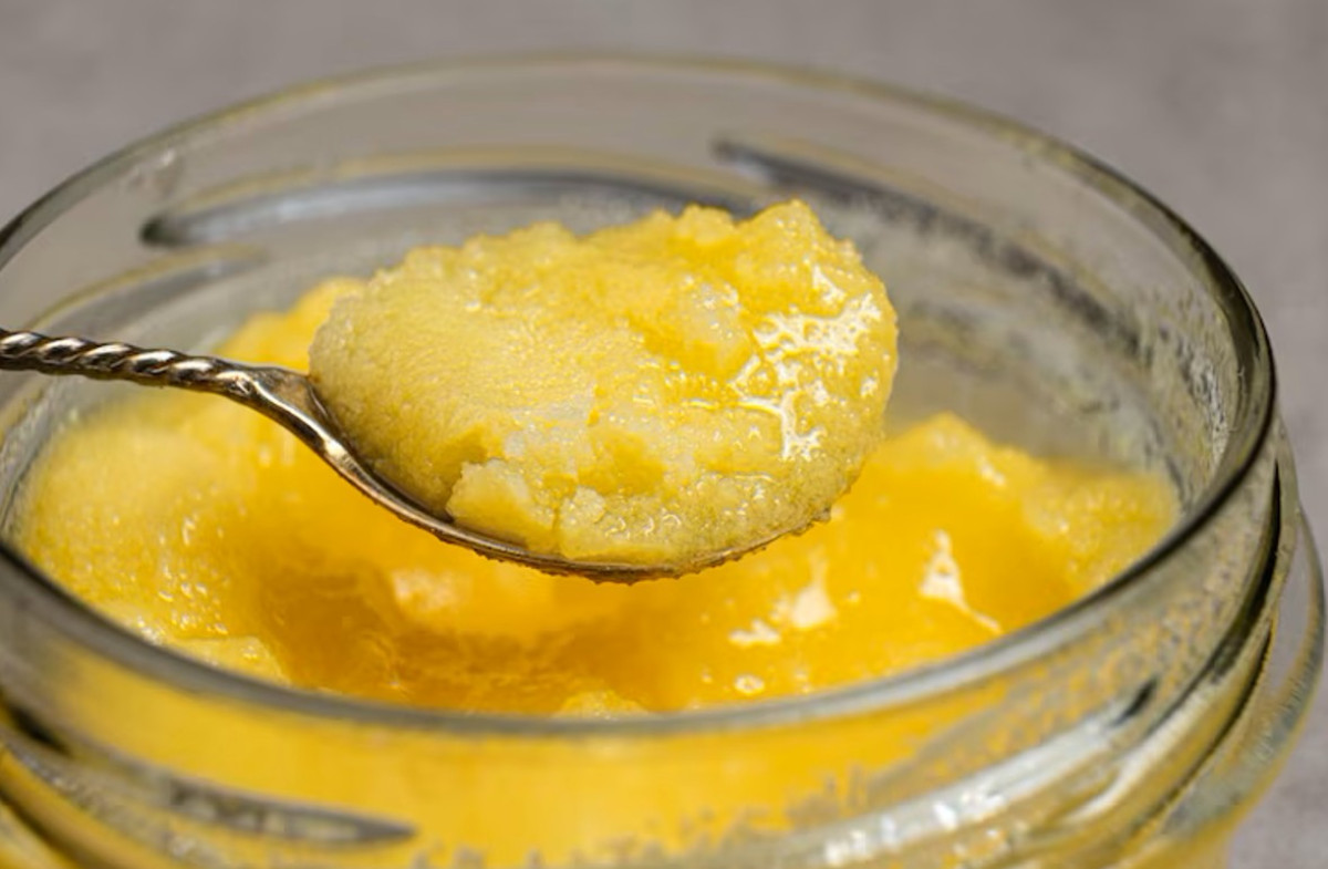 Η καλύτερη ώρα για να φας ghee και να περιορίσεις τις λιγούρες και την πείνα