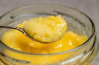 Η καλύτερη ώρα για να φας ghee και να περιορίσεις τις λιγούρες και την πείνα
