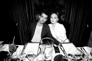 Joe Jonas - Sophie Turner: Ξαφνικό διαζύγιο για το αγαπημένο ζευγάρι;