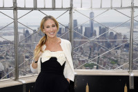 Η Sarah Jessica Parker δίνει μία γεύση από την «πλούσια» 3η σεζόν του And Just Like That