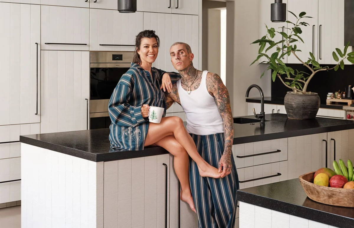 Travis Barker: Αυτή είναι η έπαυλη που ανακαίνισε καθ&#039; υπόδειξη της πεθεράς του, Kris Jenner, για να ζήσει με την Κοurtney Kardashian