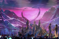 Eurovision 2025: Σαν τη...Χάιντι στα βουνά η έναρξη του Α Ημιτελικού