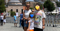 Η Καραβάτου και τα παιδιά της έχουν πάει το βάψιμο των αυγών για το Πάσχα σε άλλο level!