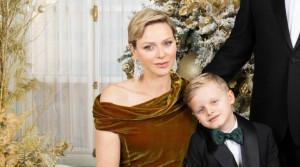 Μονακό: Στη Χριστουγεννιάτικη φωτογραφία της πριγκιπικής οικογένειας φάνηκε ξεκάθαρα η «αδυναμία» του διαδόχου