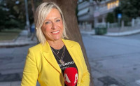 Ραγίζει καρδιές το αντίο του Νίκου Μάνεση στη δημοσιογράφο του Alpha Σούζυ Καζαντζίδου που έφυγε χθες από τη ζωή