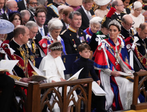 Στέψη Καρόλου: Οι εμφανίσεις των μελών της βασιλικής οικογένειας - Η Kate, o William και τα παιδιά τους έκλεψαν την παράσταση
