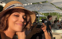 Halle Berry: Κάνει promo τον νέο δίσκο του αγαπημένου της λύνοντας το μαγιό της ενώ χορεύει σαν να μην υπάρχει αύριο!