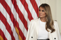 Η εξαφάνιση του αγάλματος της Melania Trump στη Σλοβενία μάλλον θα έκανε και την ίδια να χαρεί